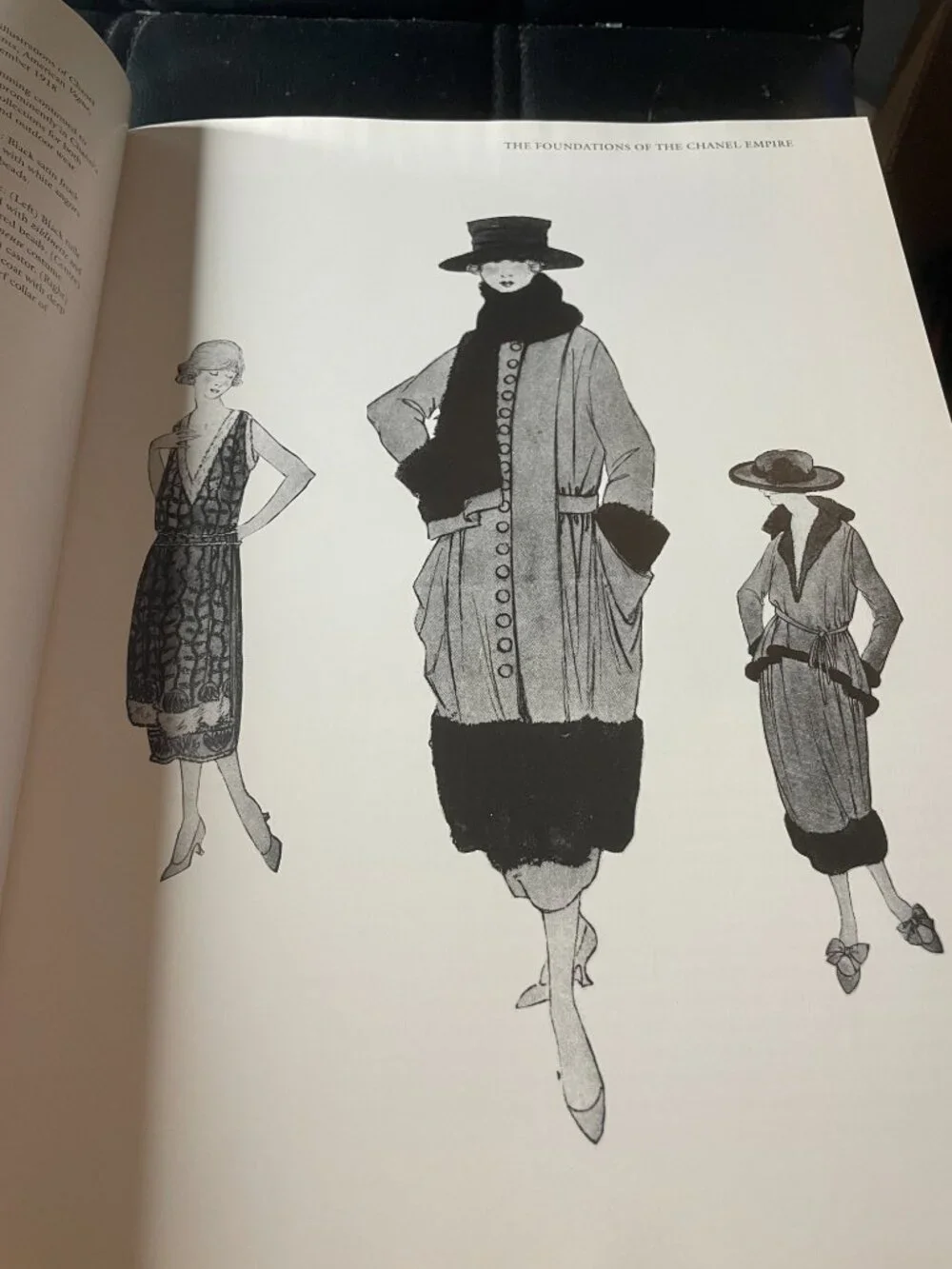 Chanel: Couturiere at Work Paperback